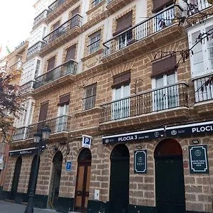 pension-las-cuatro-naciones.hotelsincadiz.net/