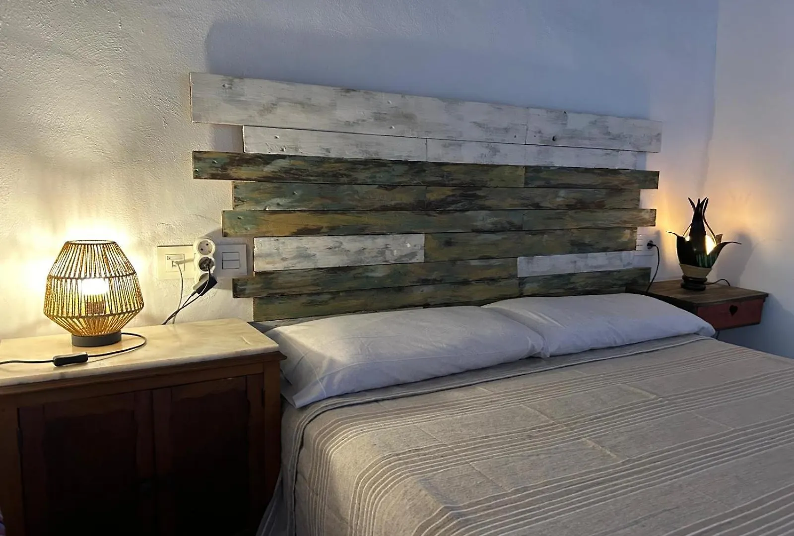 بيت شباب La Casona De La Luz غواذيكس 0*,  إسبانيا